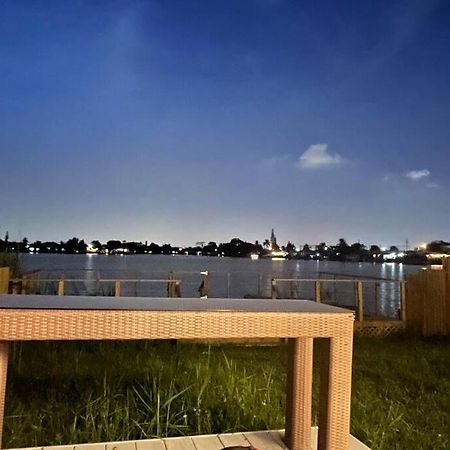 Supervilla - Lakefront - Sunsets, Kayaks, Grill Fort Lauderdale Esterno foto