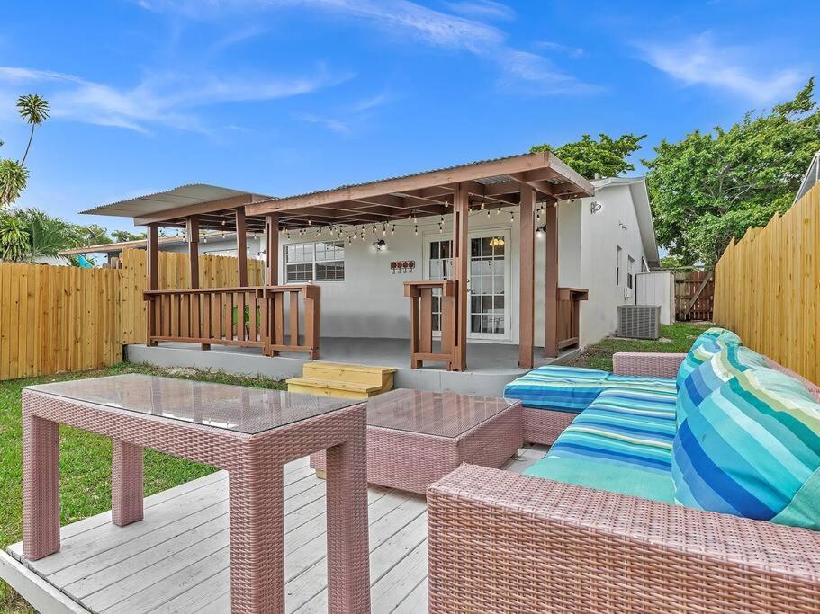 Supervilla - Lakefront - Sunsets, Kayaks, Grill Fort Lauderdale Esterno foto
