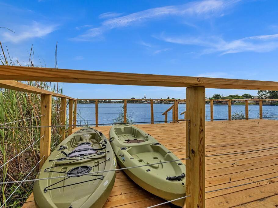 Supervilla - Lakefront - Sunsets, Kayaks, Grill Fort Lauderdale Esterno foto