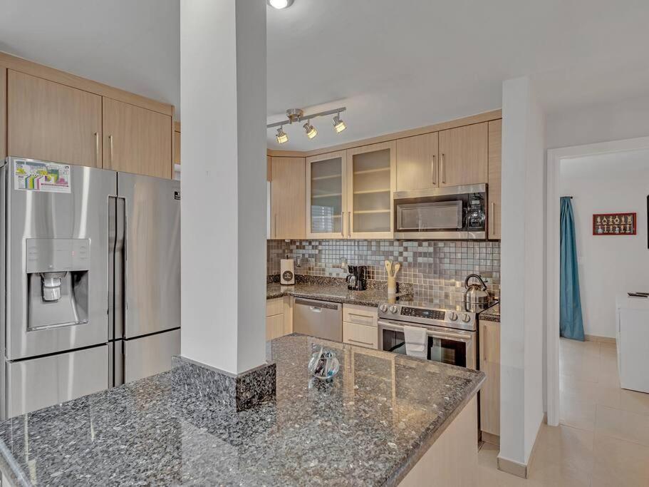 Supervilla - Lakefront - Sunsets, Kayaks, Grill Fort Lauderdale Esterno foto