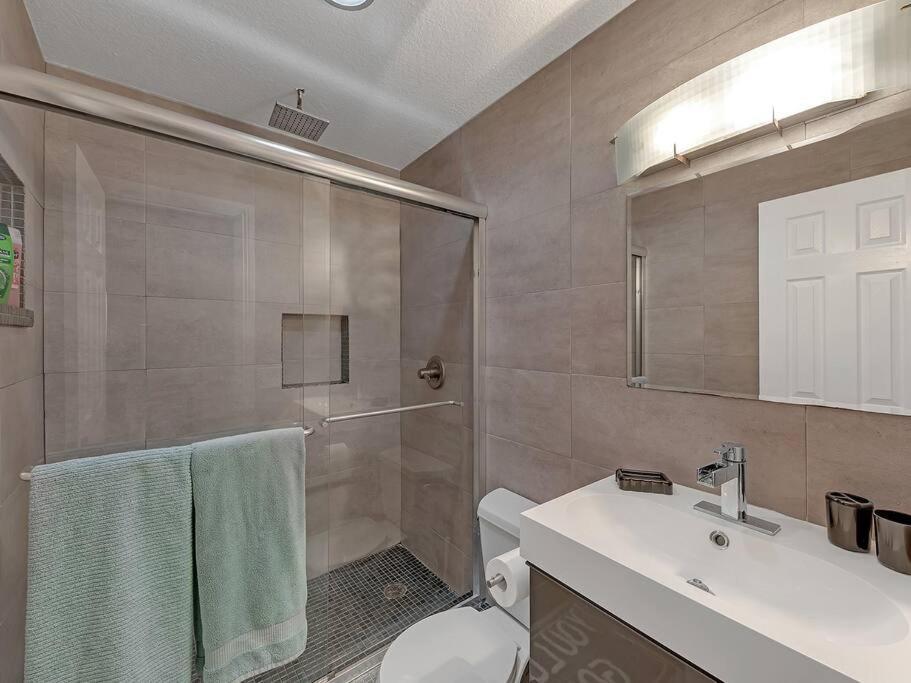 Supervilla - Lakefront - Sunsets, Kayaks, Grill Fort Lauderdale Esterno foto